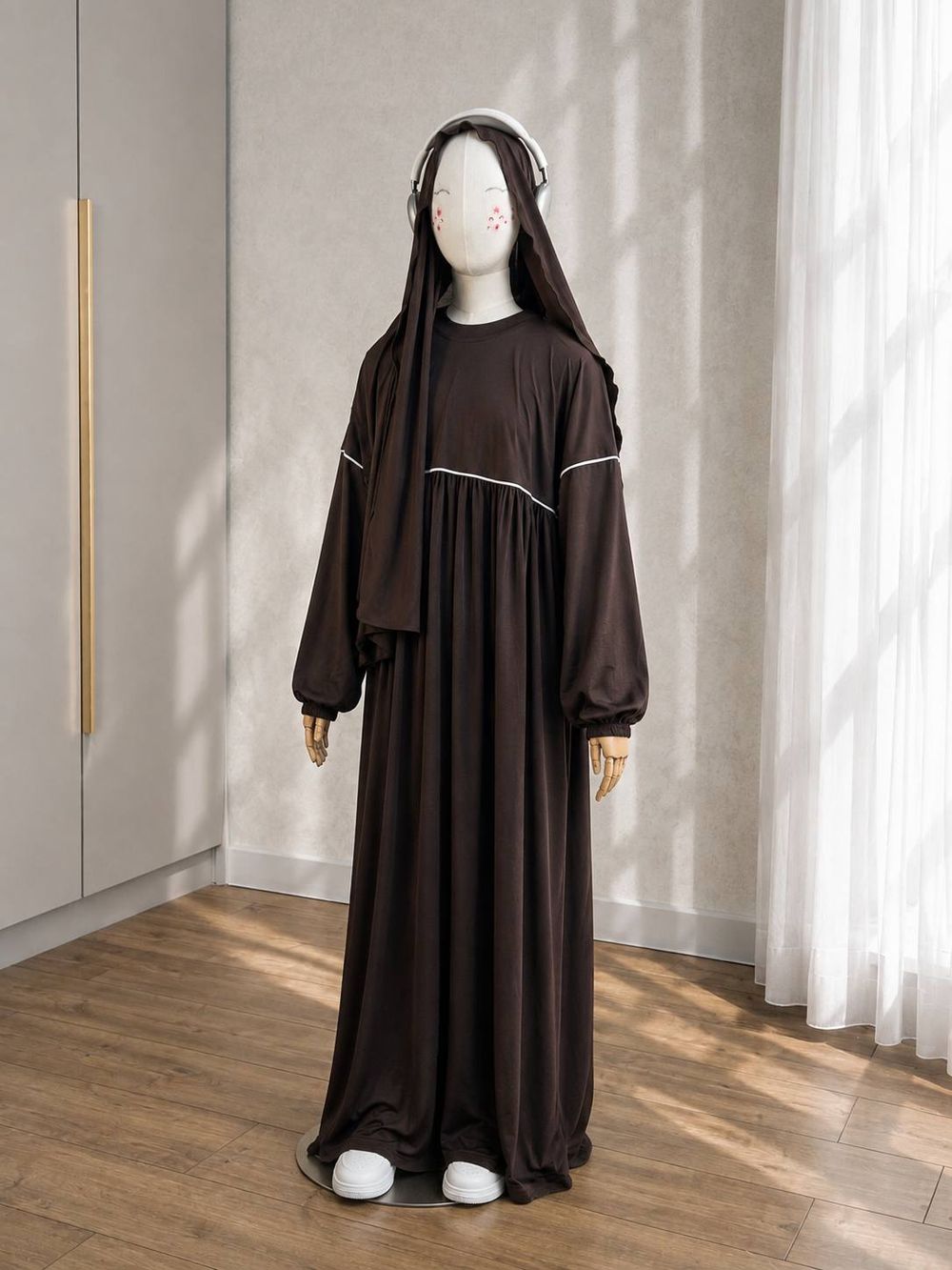Brown teen dress with contrast piping